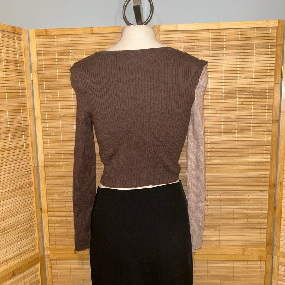 Garage brown tan cropped v-neck cardigan woman’s medium - Picture 3 of 7